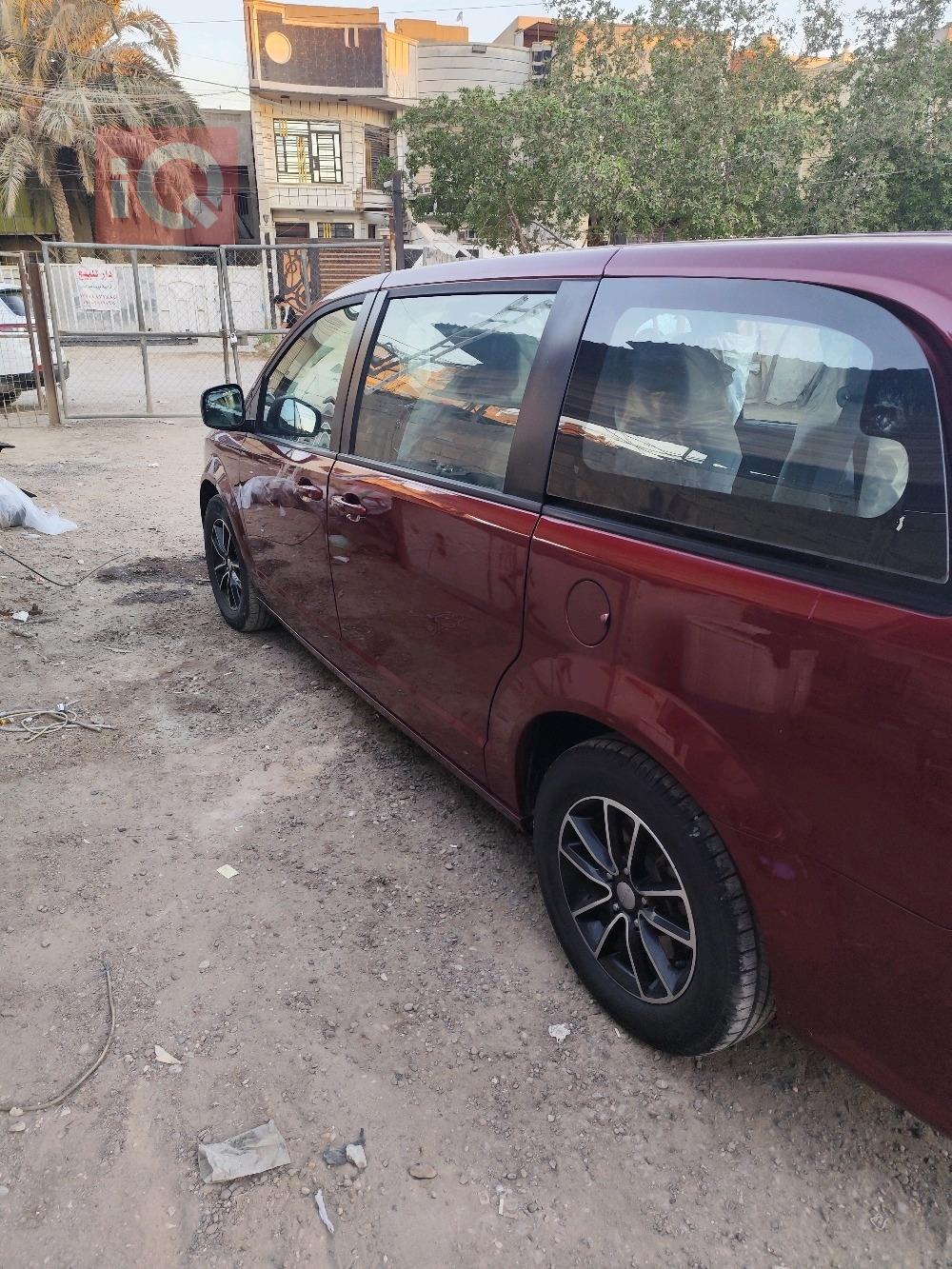 دودج جراند كارافان